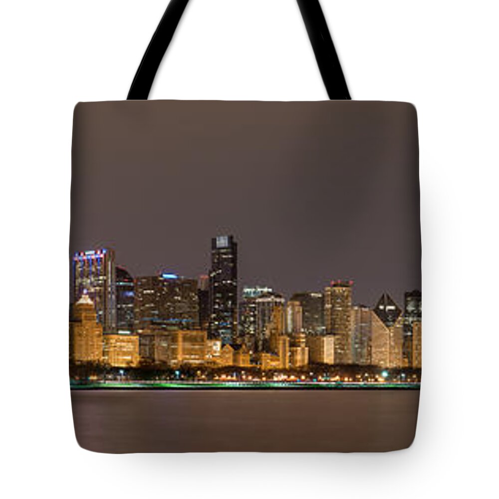 Chicago Tote Bag featuring the photograph Chicago Skyline 4 by David Downs