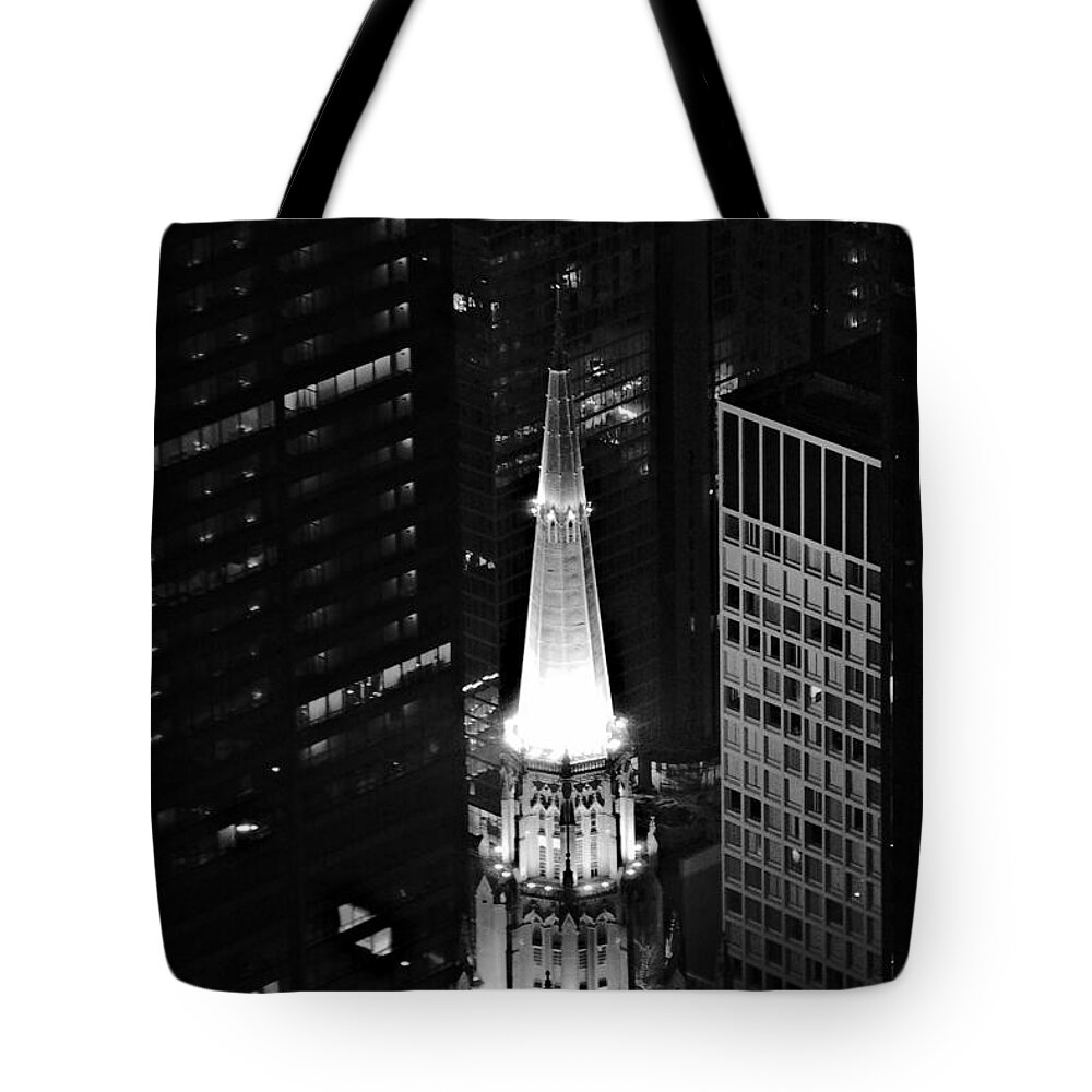 Architecture Tote Bag featuring the photograph Chicago Temple Building Steeple BW by Richard Zentner