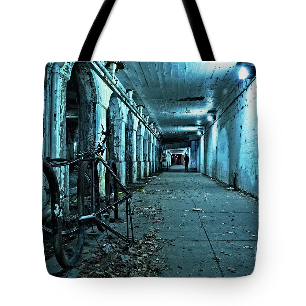 Night Tote Bag featuring the photograph Chicago Viaduct at Night by Bruno Passigatti