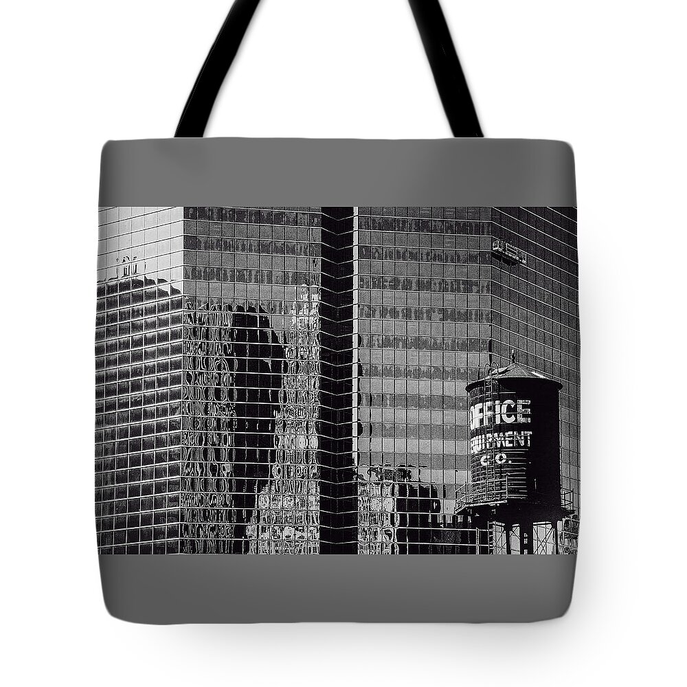 Chicago Tote Bag featuring the photograph Chicago Window Washers by Roger Passman