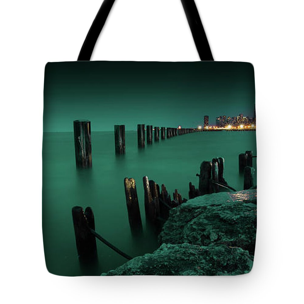 Chicago Tote Bag featuring the photograph Chilly Chicago by Dillon Kalkhurst