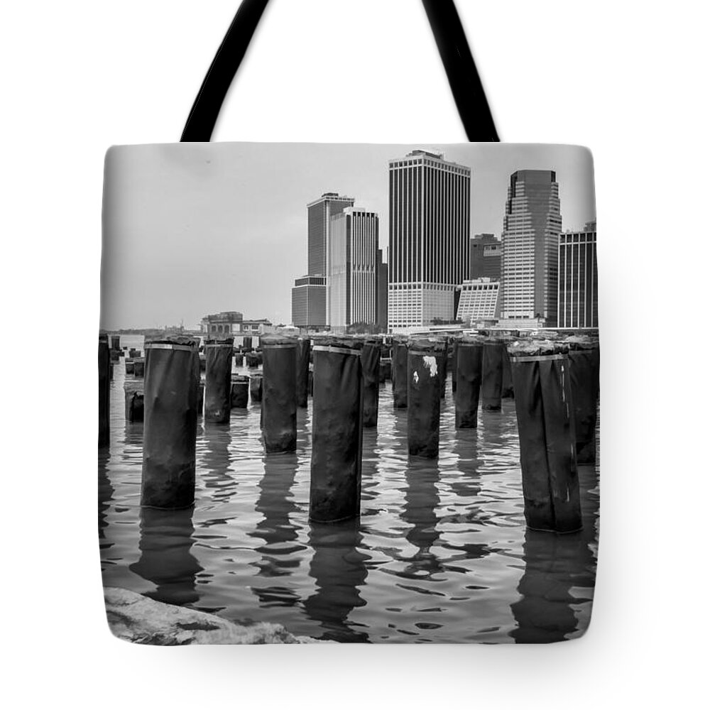  East River Tote Bag featuring the photograph Cityscape by Roni Chastain