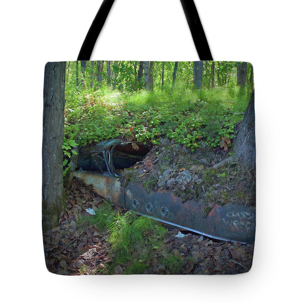 Nature Tote Bag featuring the photograph Classic Wreck by Cathy Mahnke