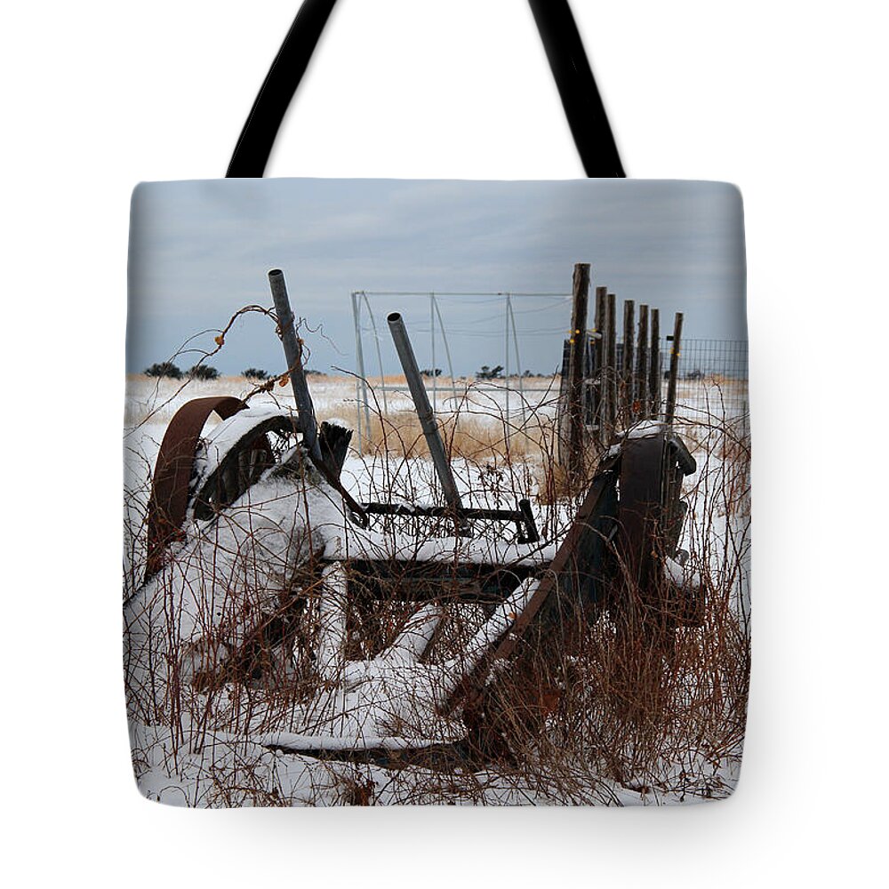 Nature Tote Bag featuring the photograph Cold Entanglement by Becca Wilcox