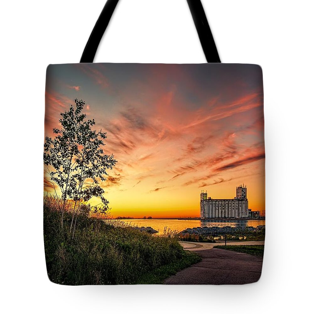 Collingwood Tote Bag featuring the photograph Collimgwood Terminal by Jeff S PhotoArt