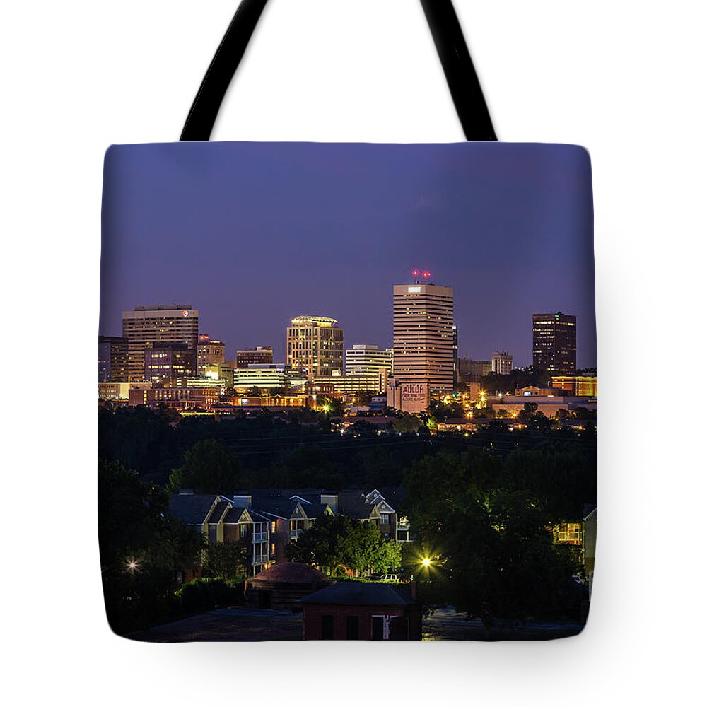 Columbia Tote Bag featuring the photograph Columbia Skyline at Twilight by Charles Hite