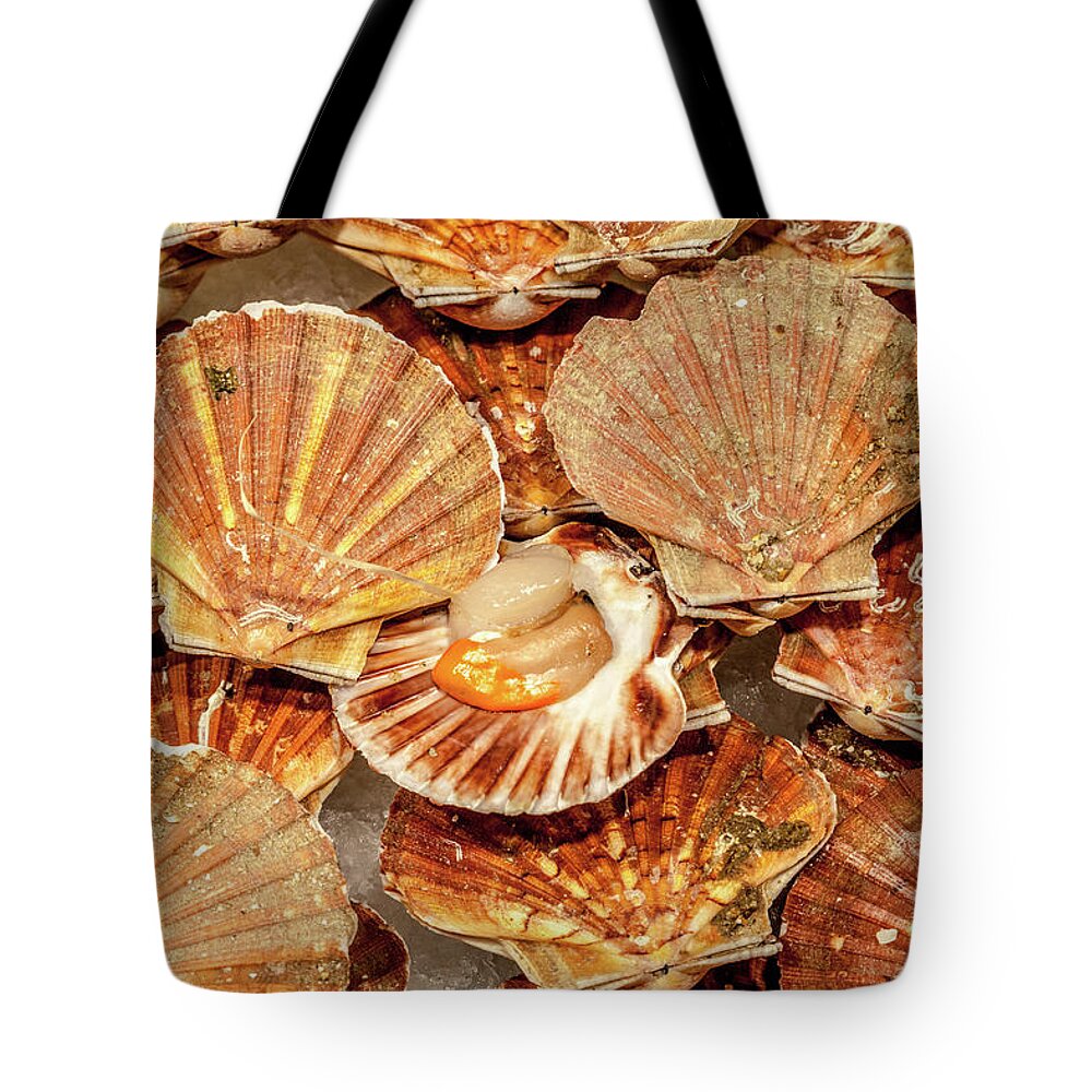 Market Tote Bag featuring the photograph Coquilles Saint-Jacques by W Chris Fooshee