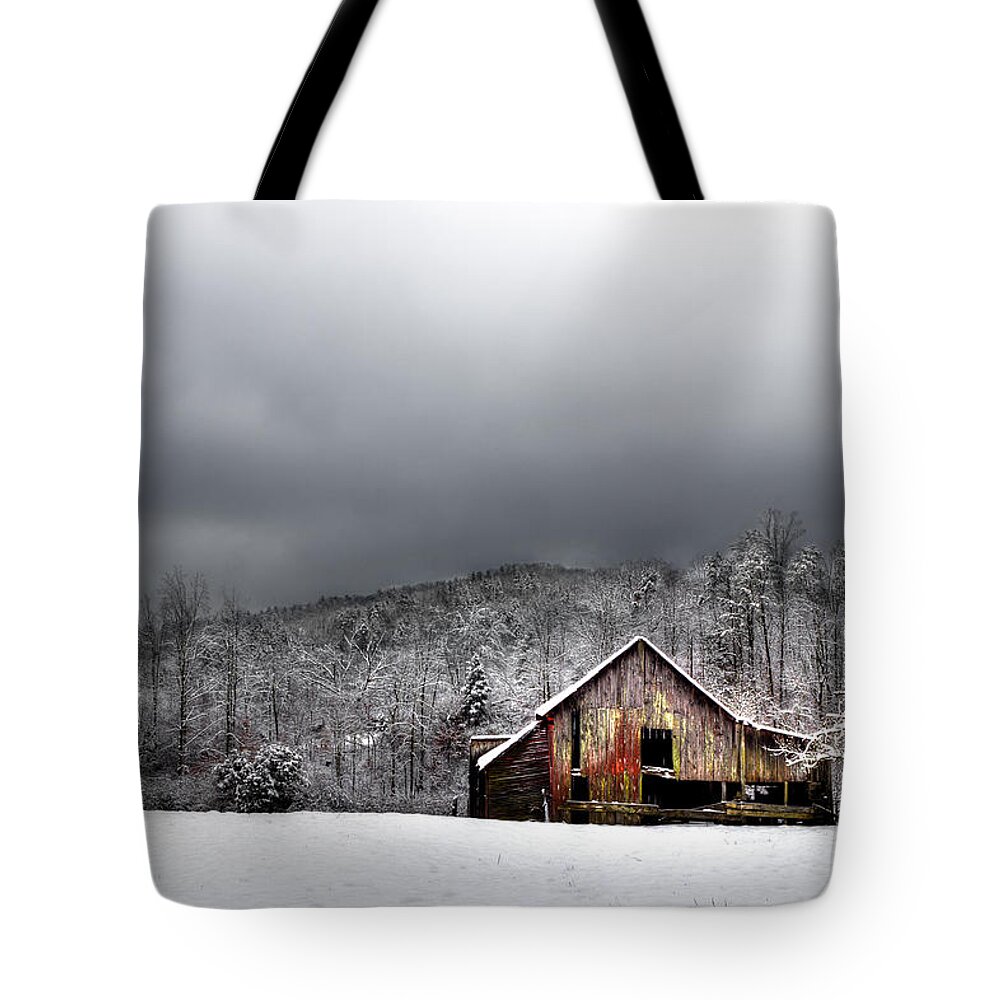 Barn Tote Bag featuring the photograph Country Barn In The Smokies by Mike Eingle