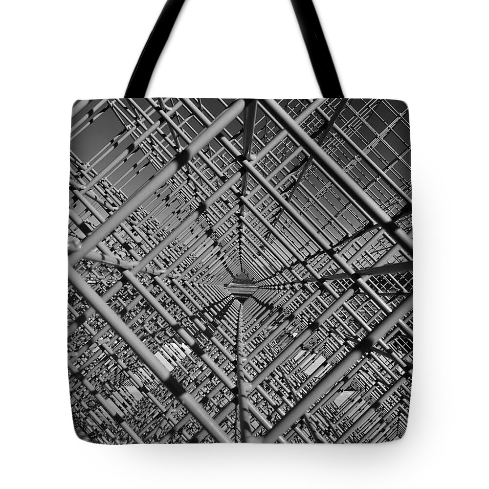 Abstract Tote Bag featuring the photograph CrossLink Sculpture by Doris Aguirre