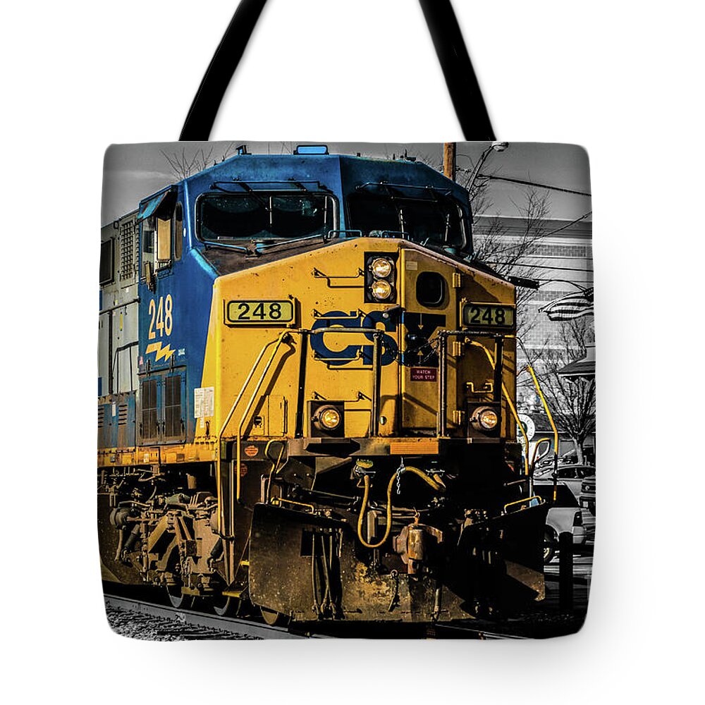 Gaithersburg Tote Bag featuring the photograph CSX Engine Gaithersburg MD by Thomas Marchessault