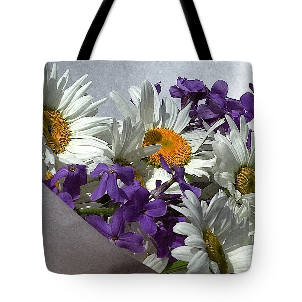 Floral Tote Bag featuring the photograph Daisy Mix by David Patterson