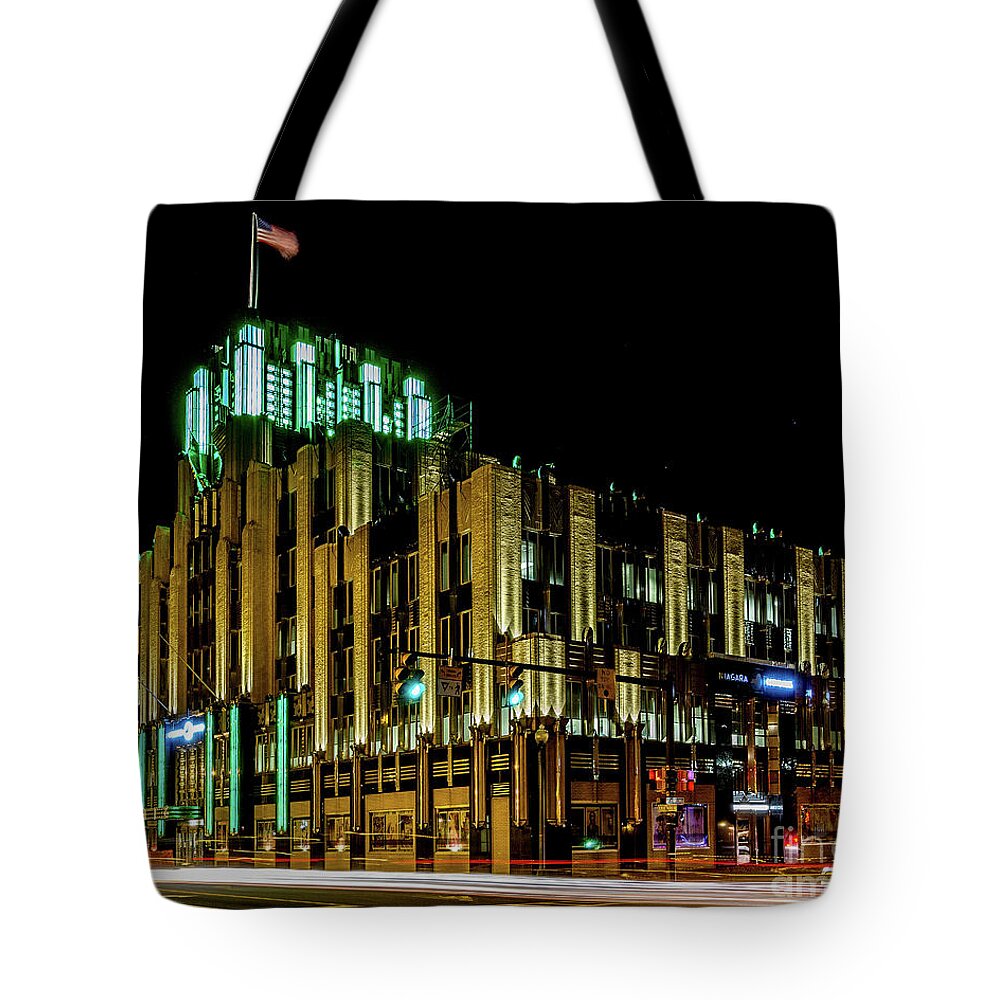 Architecture Tote Bag featuring the photograph Displaying the Green by Rod Best
