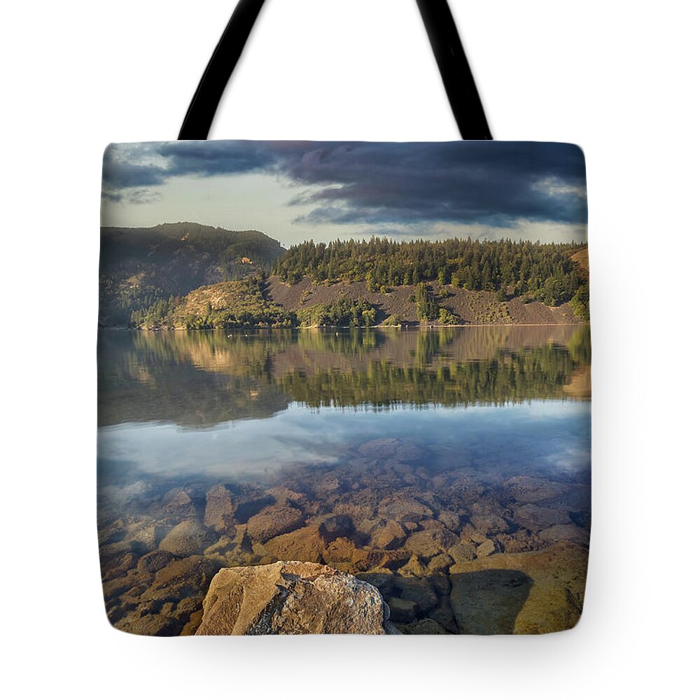 Drano Lake Tote Bag featuring the photograph Drano Lake in Washington State by David Gn