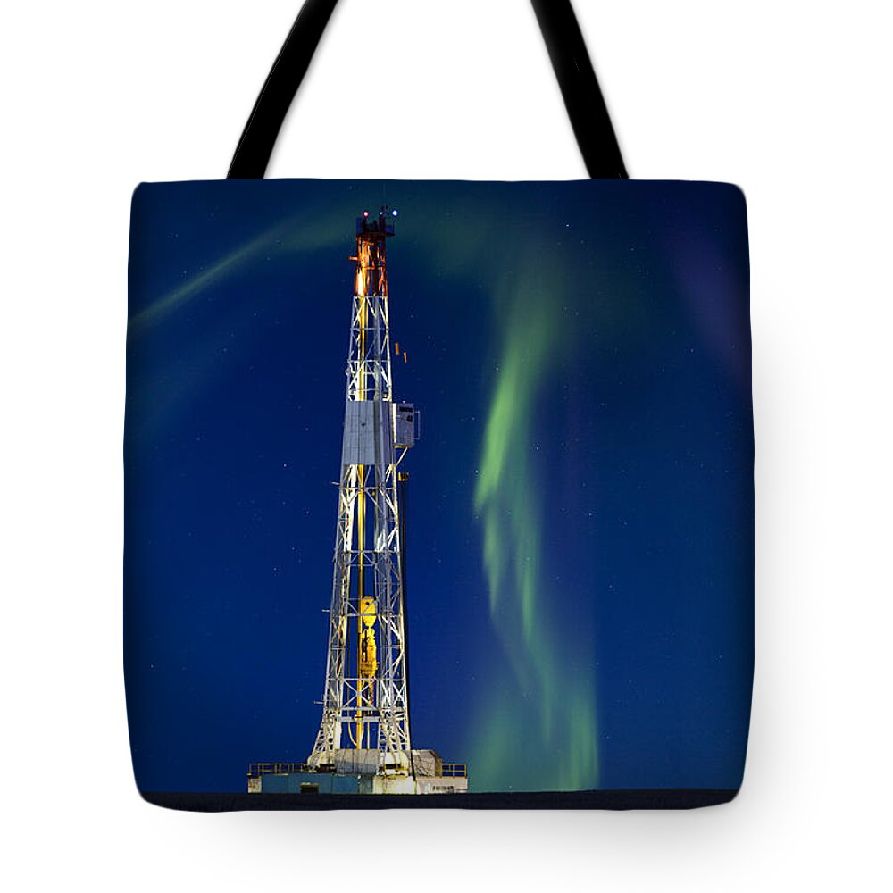 Platform Tote Bag featuring the photograph Drilling Rig Saskatchewan by Mark Duffy