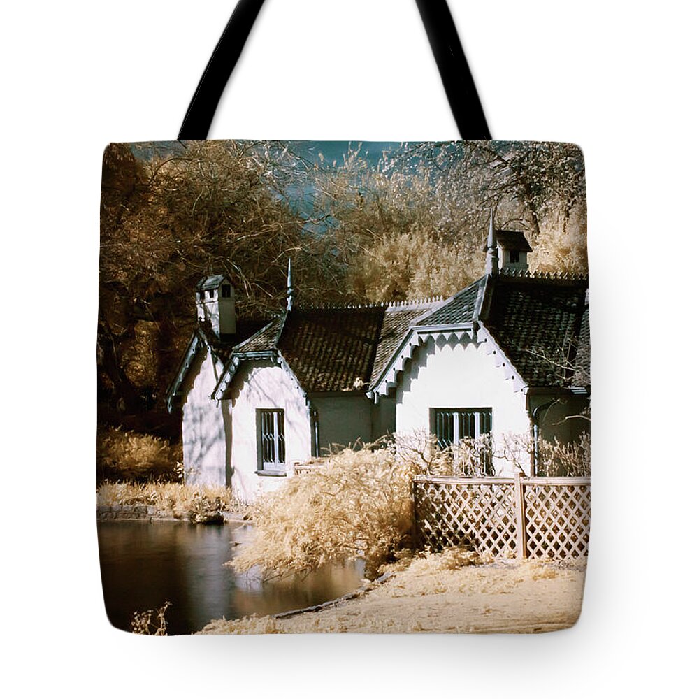 Landscape Tote Bag featuring the photograph Duck Island Cottage by Helga Novelli