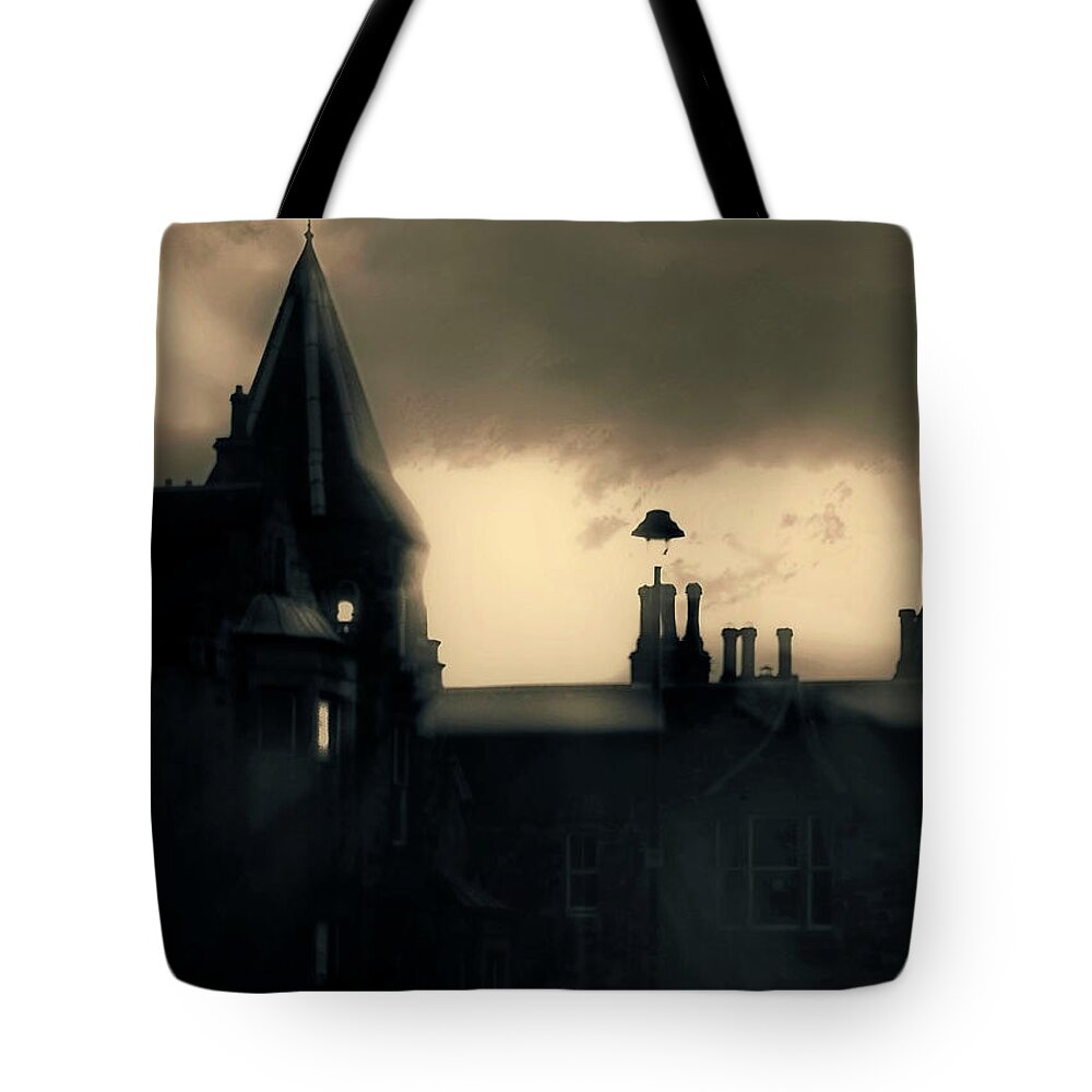  Tote Bag featuring the photograph Edinburgh, my love by Cybele Moon