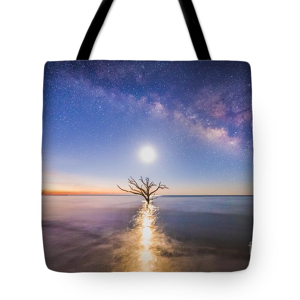Edisto Island Tote Bag featuring the photograph Edisto Island Milky Way by Robert Loe