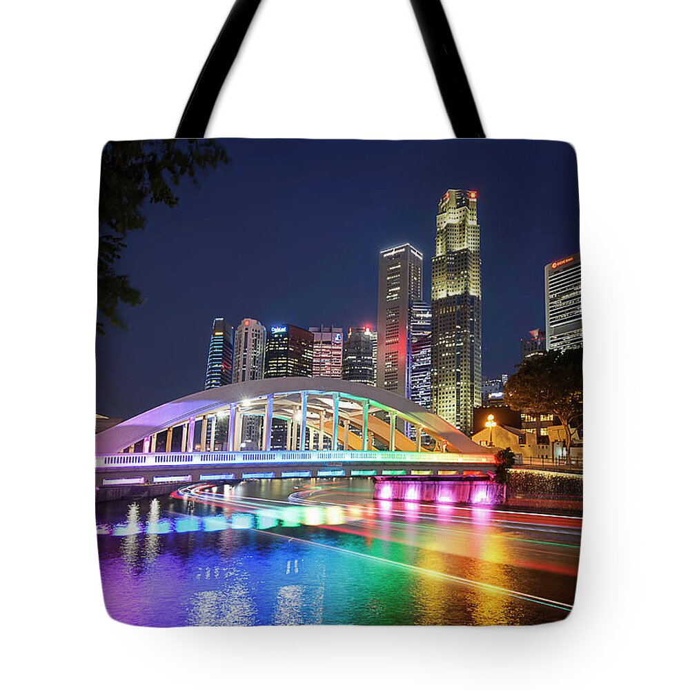 Bridge Tote Bag featuring the photograph Elgin Bridge, Boat Quay, Singapore by Rick Deacon