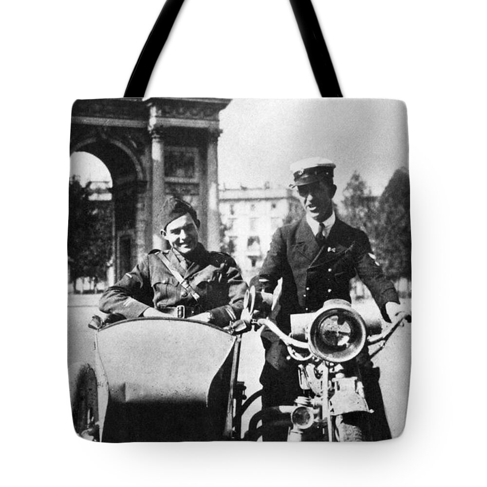 1918 Tote Bag featuring the photograph Ernest Hemingway (1899-1961) by Granger
