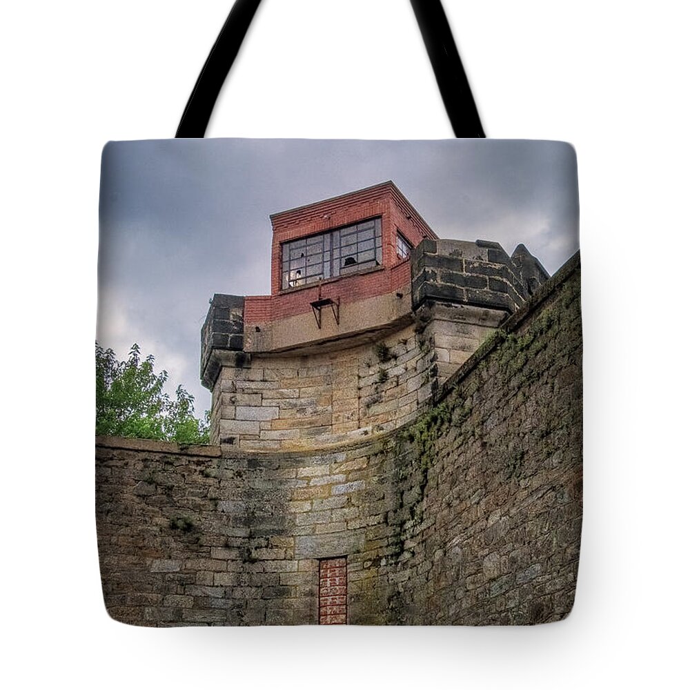 Eastern State Penitentiary Tote Bag featuring the photograph ESP Guard Tower by Tom Singleton