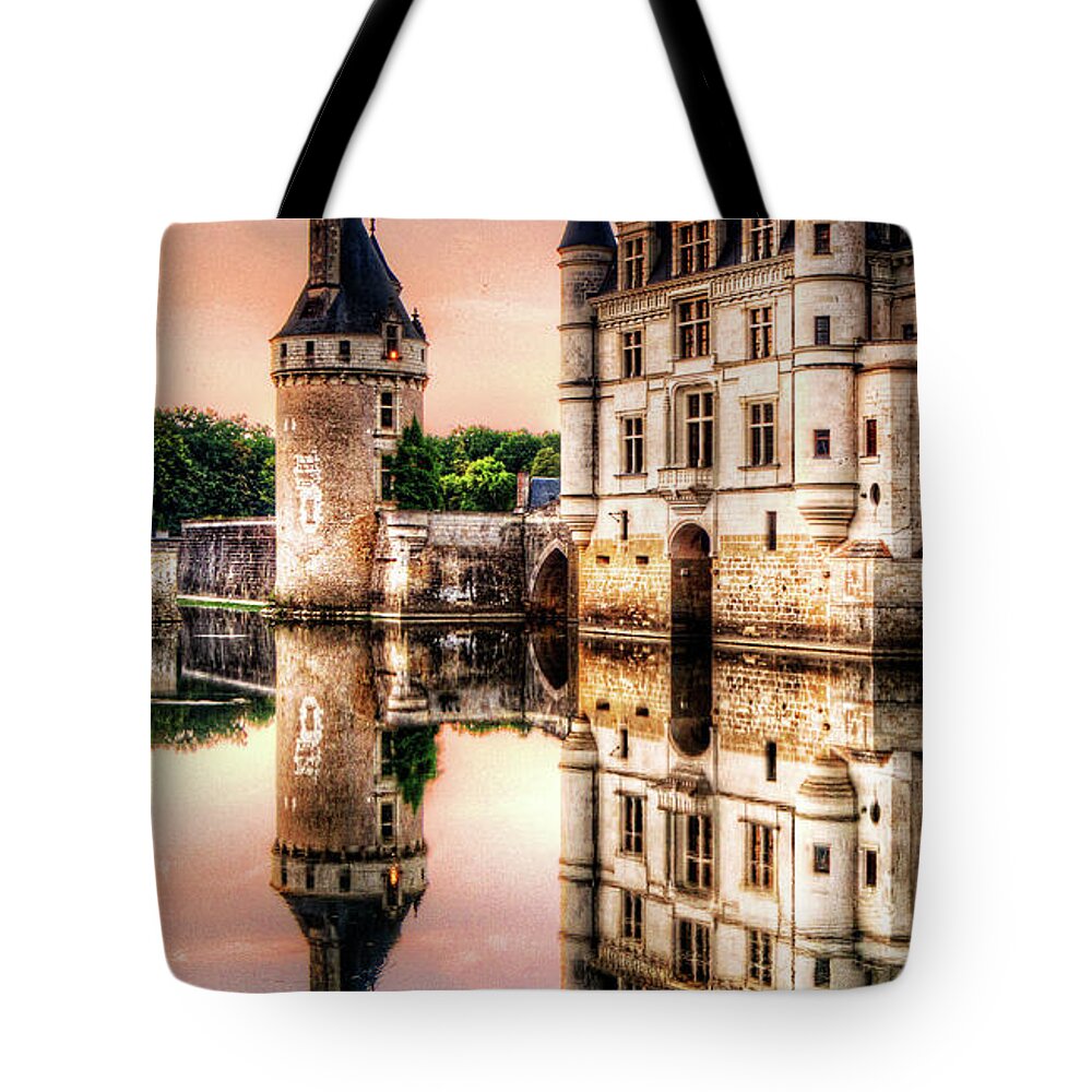Chateau De Chenonceau Tote Bag featuring the photograph Evening at Chenonceau Castle by Weston Westmoreland