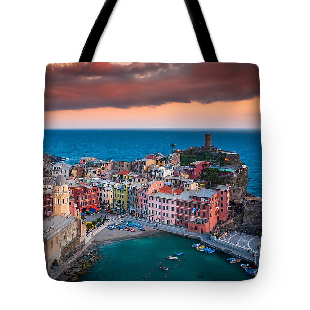 Cinque Terre Tote Bag featuring the photograph Evening rolls into Vernazza by Inge Johnsson