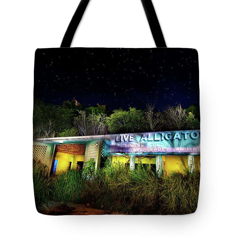 Everglades Gatorland Tote Bag featuring the photograph Everglades Gatorland by Mark Andrew Thomas