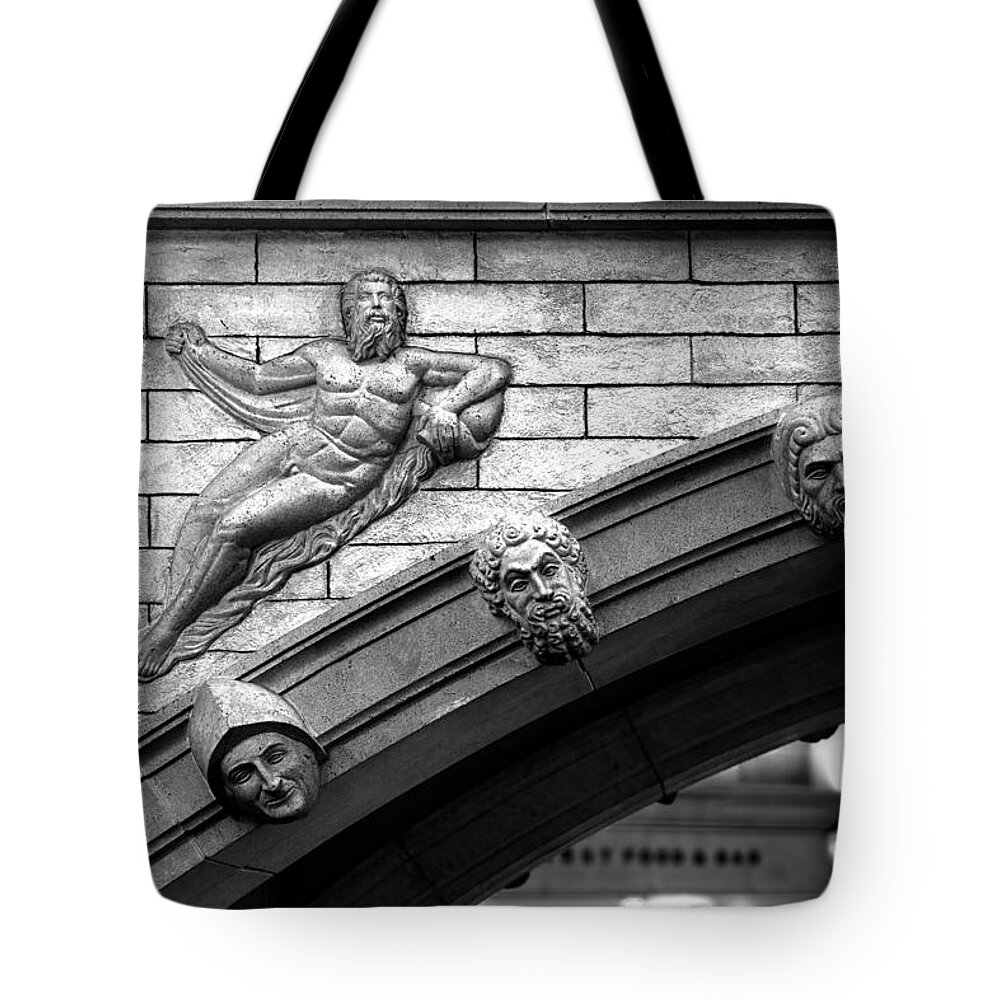 Bridge Tote Bag featuring the photograph Faced the Arch B-W by Christopher Holmes