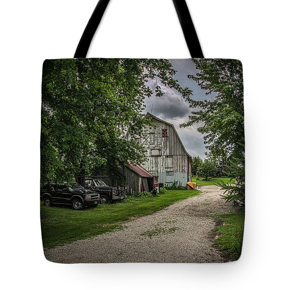 Farm Tote Bag featuring the photograph Farm Drive by Ray Congrove
