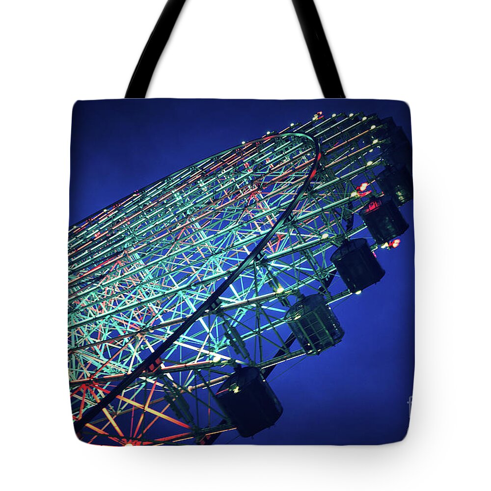 Wheel Tote Bag featuring the photograph Ferris wheel by Jane Rix