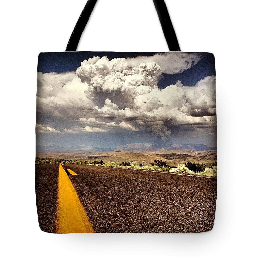 Cute Tote Bag featuring the photograph The End by Noah Kaufman