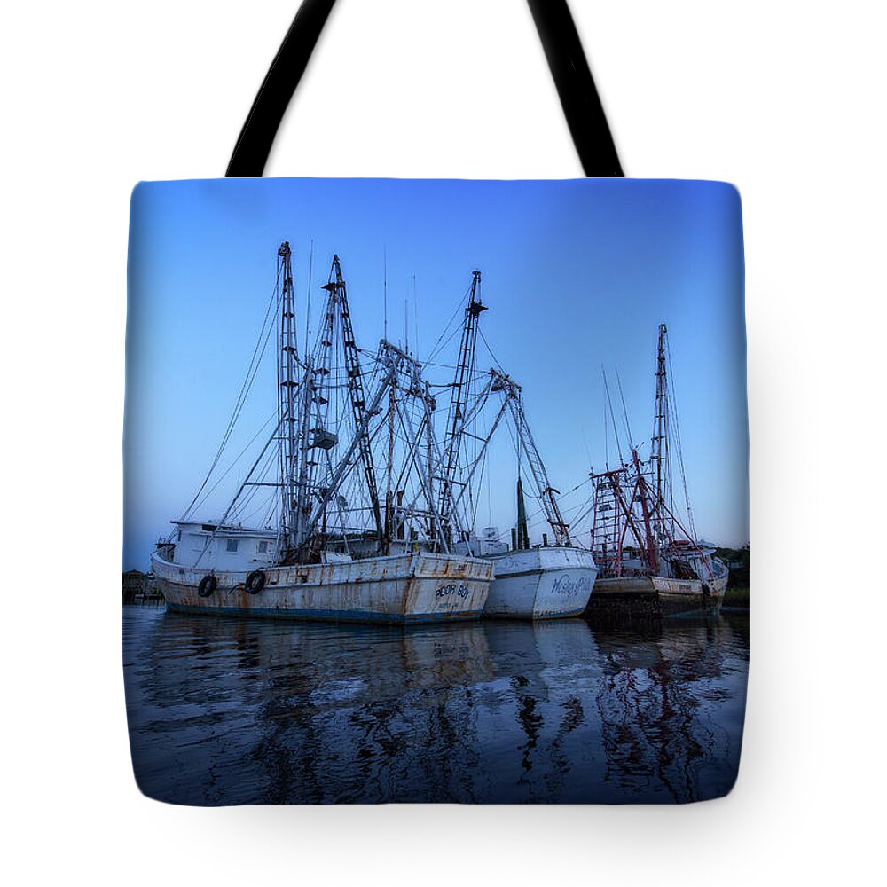 Boats Tote Bag featuring the photograph Fishing Boat Dawn by Alan Raasch