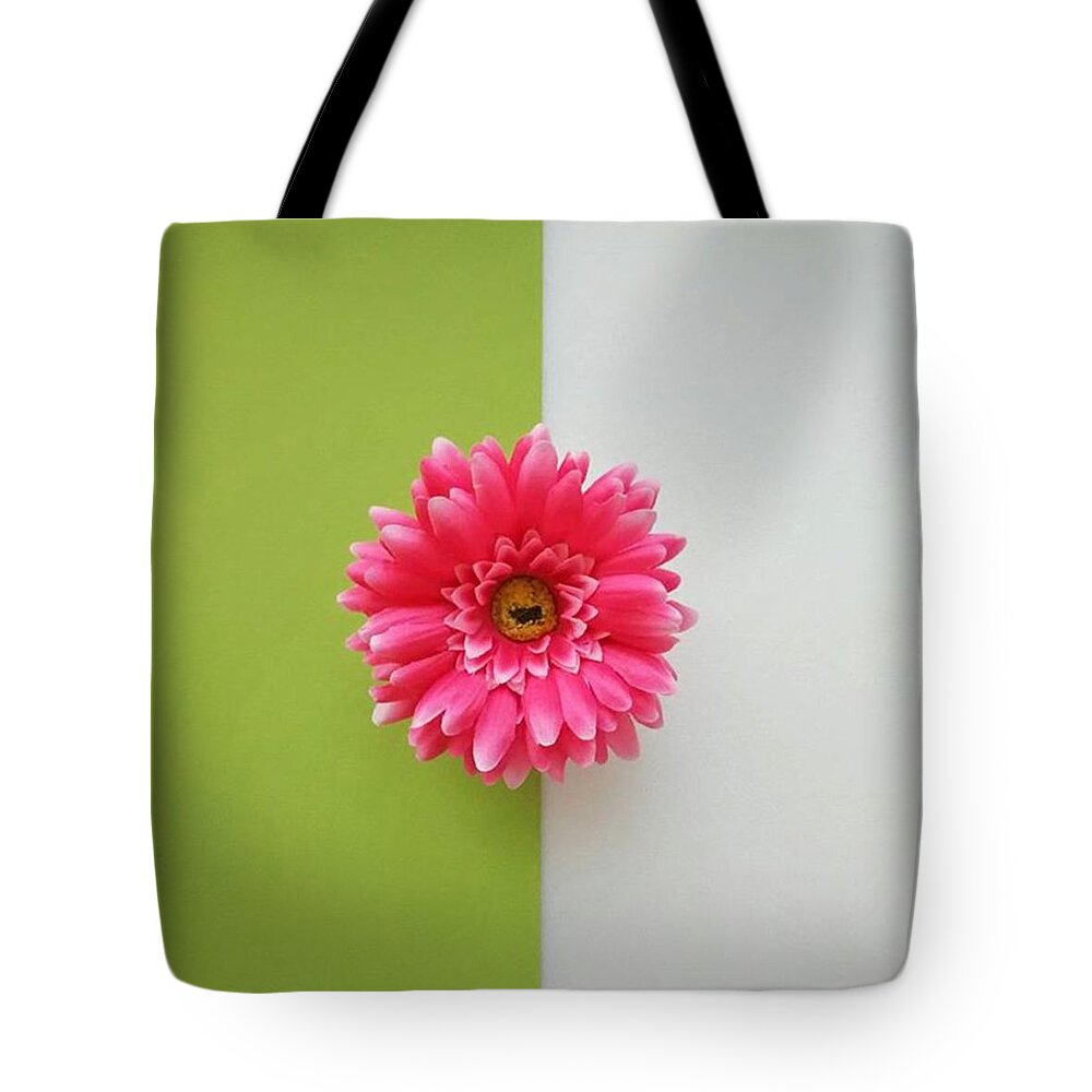 Simplicity Tote Bag featuring the photograph Pink Flower by Ann Foo
