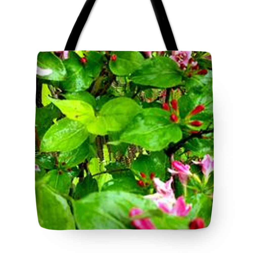 Uther Tote Bag featuring the photograph Flowery Flope by Uther Pendraggin