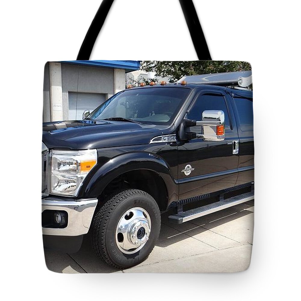 Ford F-350 Tote Bag featuring the photograph Ford F-350 by Jackie Russo
