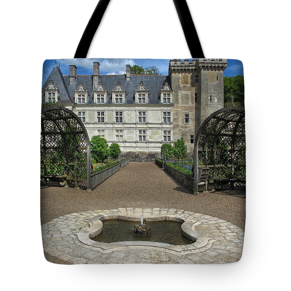 Fountain Tote Bag featuring the photograph Fountain At Chateau de Villandry by Dave Mills
