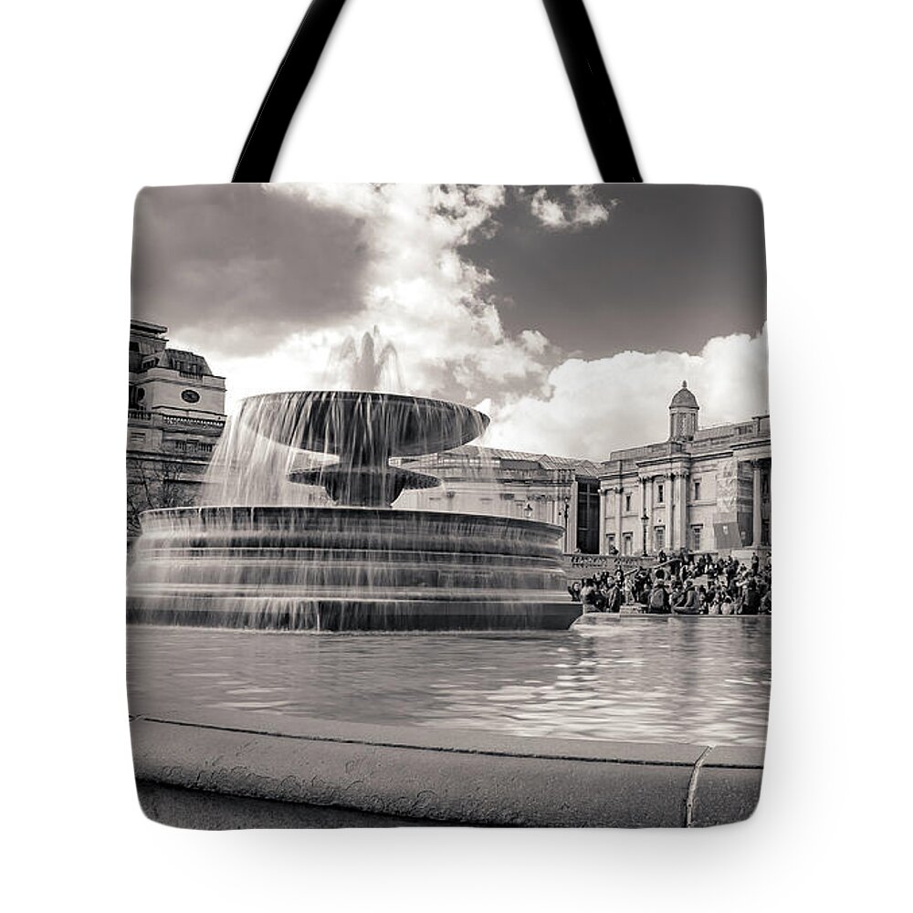 City Tote Bag featuring the photograph Fountain BW by Mariusz Talarek