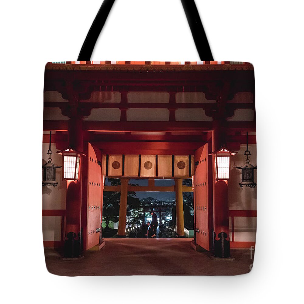 Shinto Tote Bag featuring the photograph Fushimi Inari Taisha, Kyoto Japan 2 by Perry Rodriguez