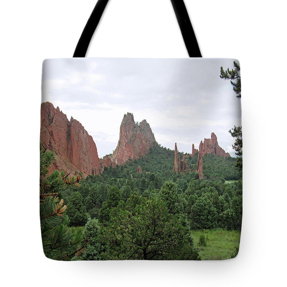 Garden Of The Gods Tote Bag featuring the photograph Garden of the Gods 47 by Pamela Critchlow
