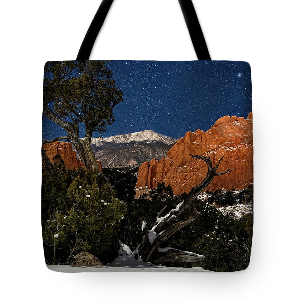 Gog Tote Bag featuring the photograph Garden of the Gods at Night by David Soldano