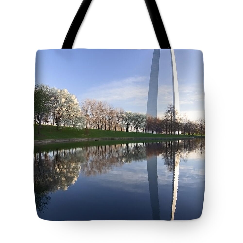 Gateway Arch Tote Bag featuring the photograph Gateway Arch and reflection by Sven Brogren