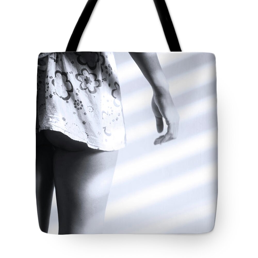 Mati Tote Bag featuring the photograph Gawping by Jez C Self