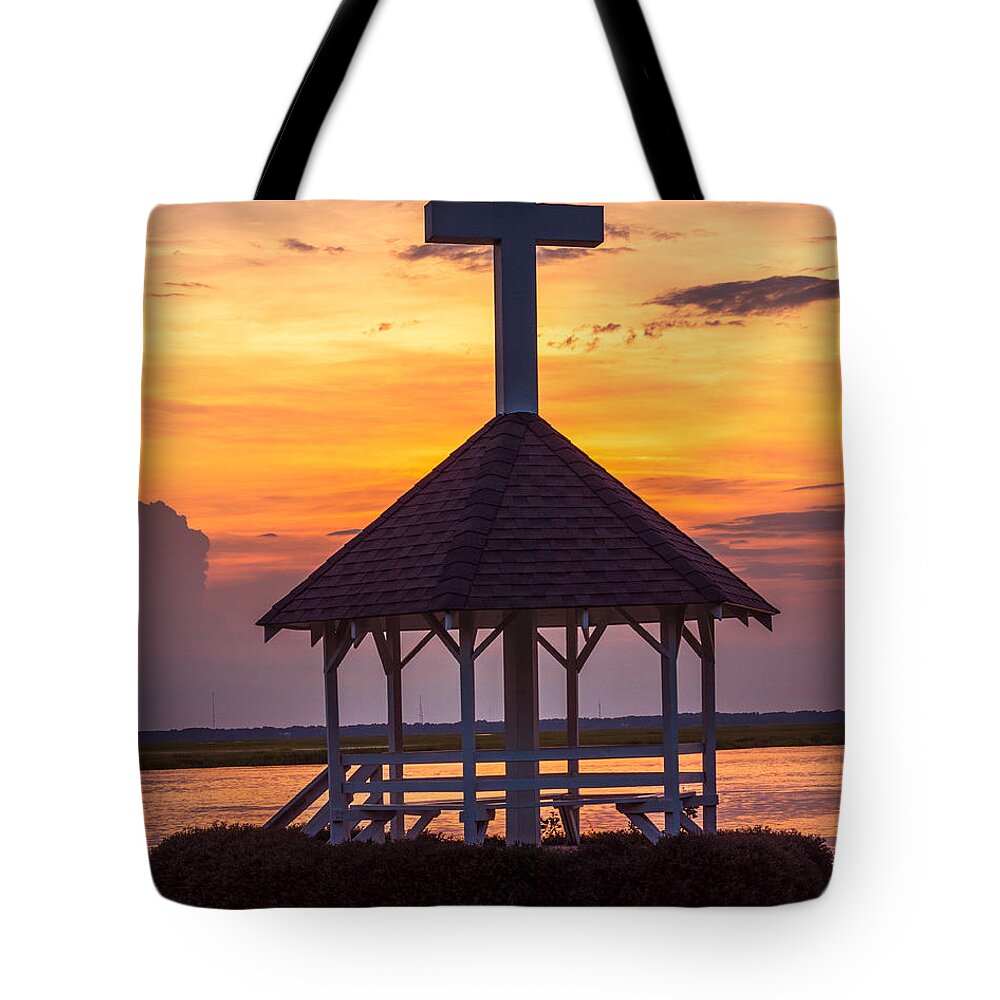 Epworth By The Sea Tote Bag featuring the photograph Gazebo at Epworth By The Sea - Vertical by Chris Bordeleau