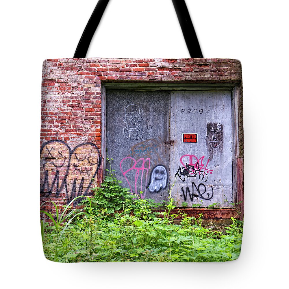 Graffiti Tote Bag featuring the photograph Ghosts by Alan Raasch