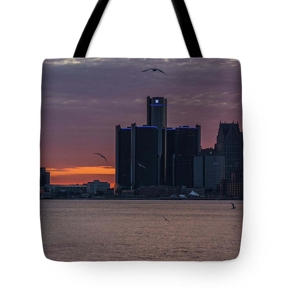 Detroit Tote Bag featuring the photograph Gm Ren Cen by Pravin Sitaraman
