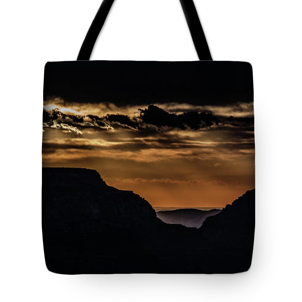Grand Canyon 2016 Tote Bag featuring the photograph Grand Canyon Sunset by Phil Abrams