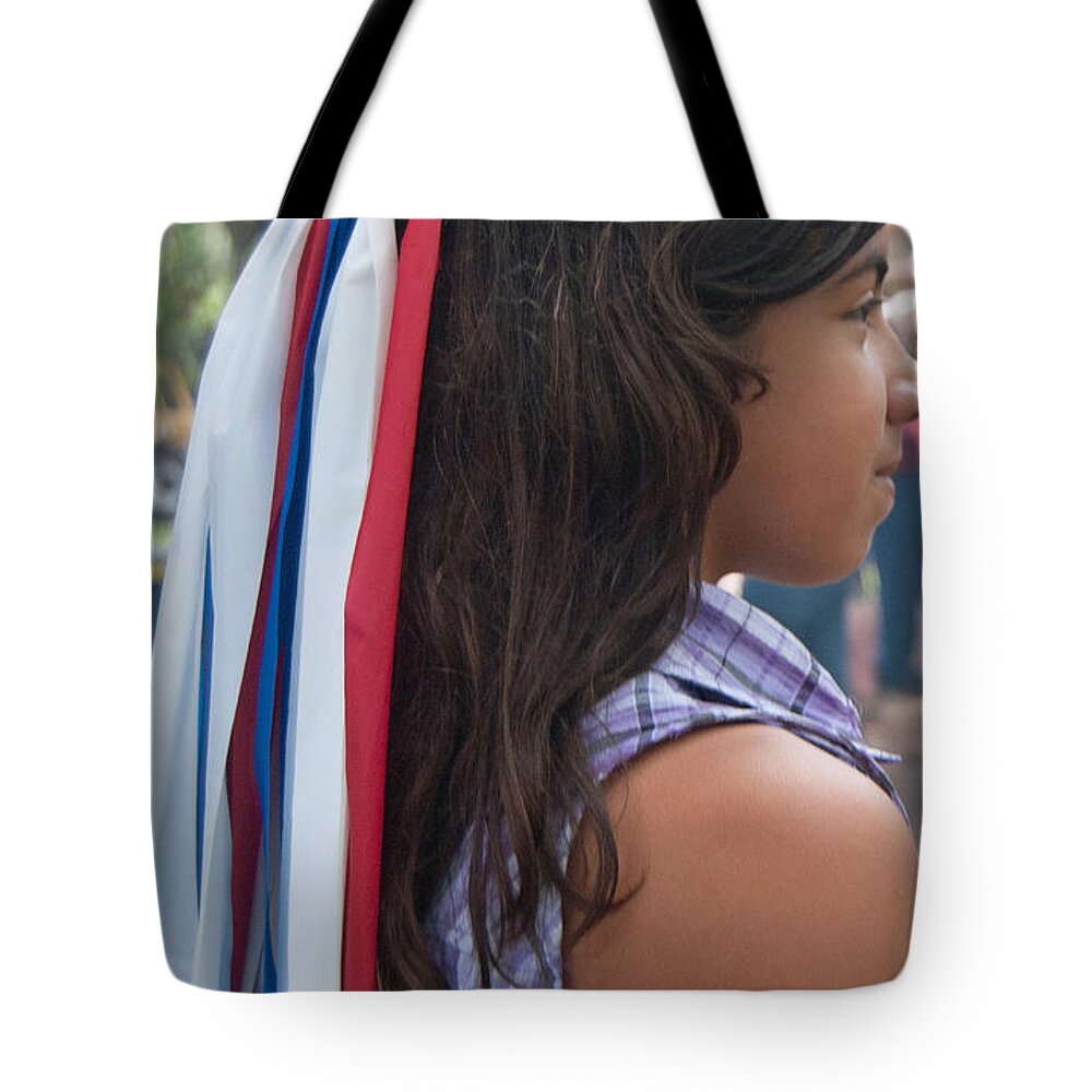  Tote Bag featuring the photograph Guest by George D Gordon III