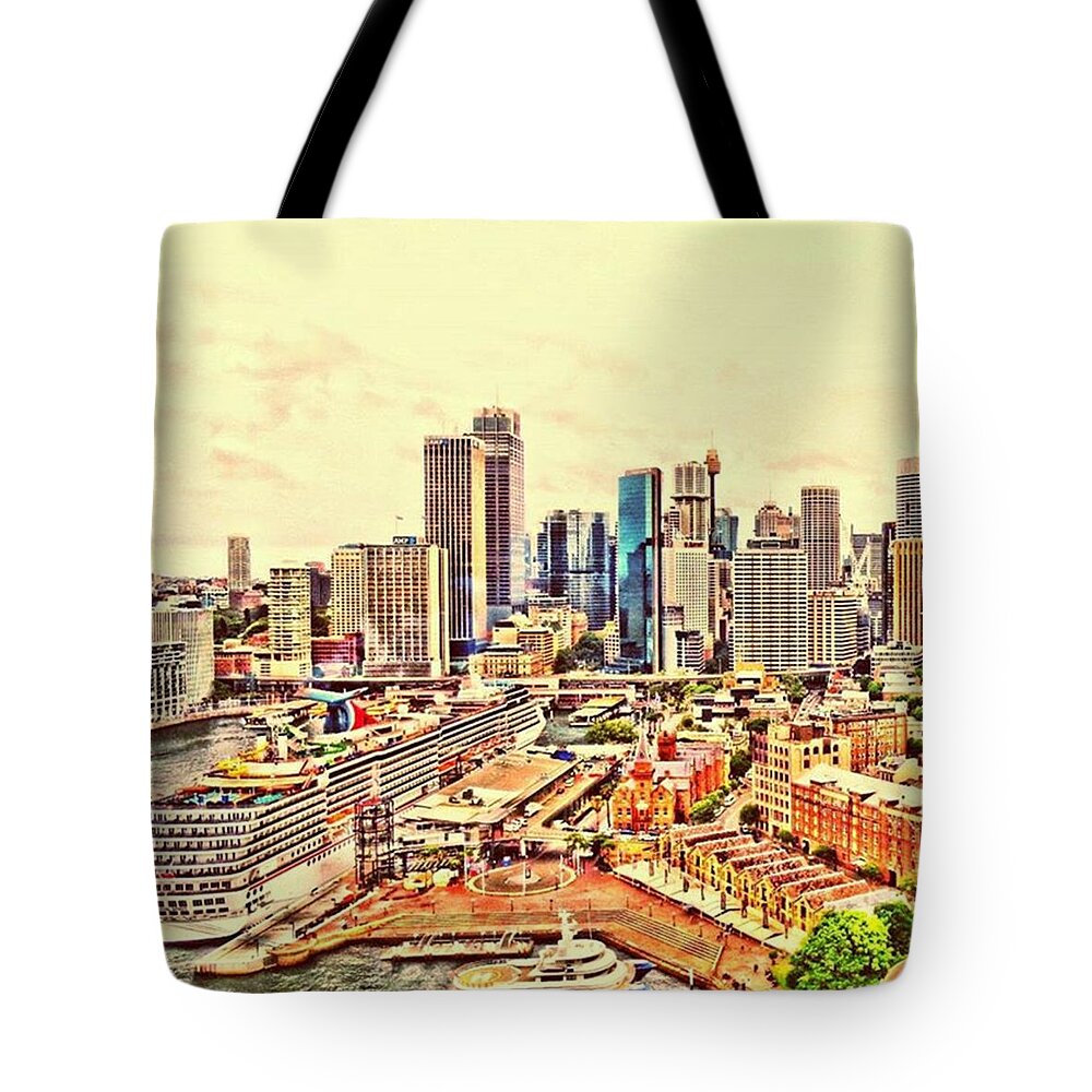 Town Tote Bag featuring the photograph Sydney Habour by Daisuke Kondo