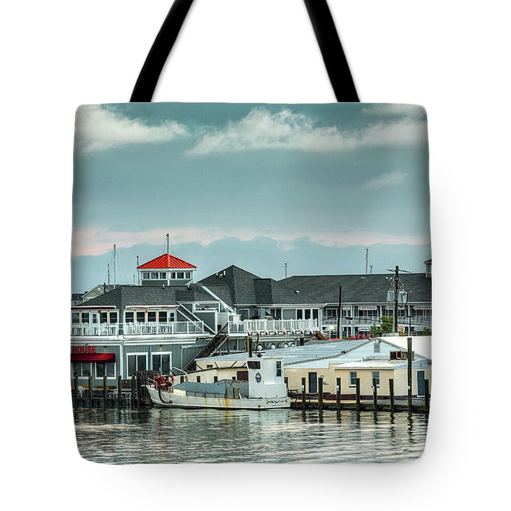 Stevensville Tote Bag featuring the photograph Harris Crab House by Walt Baker