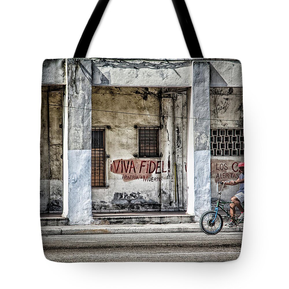 Havana Tote Bag featuring the photograph Havana Graffiti Street Scene by Gigi Ebert